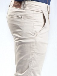 CALÇA SARJA CHINO AREIA